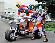 La star du catch professionnel Aztec Kaiser : Apprécier la fusion de l'anime et du live action 